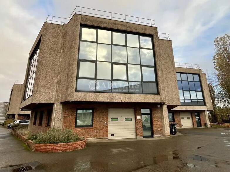 Local d'activités dans Nanterre à vendre - Photo de l’immeuble – Image 1 sur 10