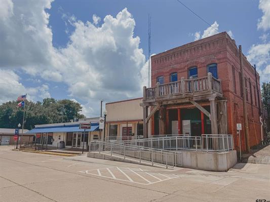 122 E Frank St, Grand Saline, TX à vendre - Photo de l’immeuble – Image 3 sur 10