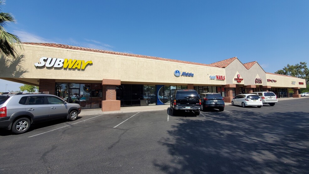 5905 W Bell Rd, Glendale, AZ à louer - Photo de l’immeuble – Image 2 sur 6