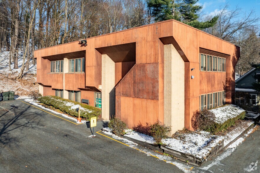 156-158 Orange Ave, Walden, NY à louer - Photo de l’immeuble – Image 1 sur 7