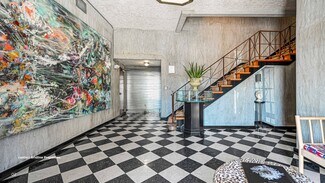 Plus de détails pour 5400 NE 4 Ct, Miami, FL - Bureau, Local commercial à louer