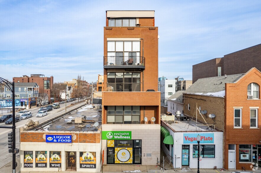 1552 W Fullerton Ave, Chicago, IL à vendre - Photo de l’immeuble – Image 3 sur 4