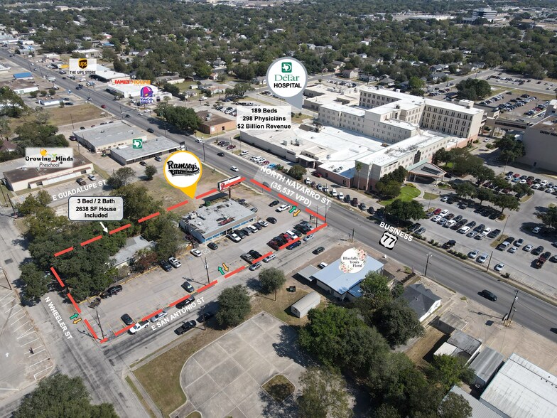 1403 N Navarro St, Victoria, TX à vendre - Aérien – Image 2 sur 39