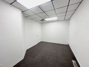 2109 London Line, Sarnia, ON à louer Photo intérieure– Image 1 sur 3