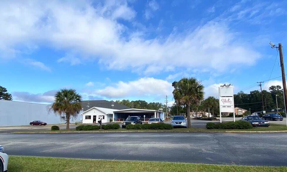 St. Andrews Opportunity Site portefeuille de 3 biens à vendre sur LoopNet.fr - Photo de l’immeuble – Image 3 sur 11