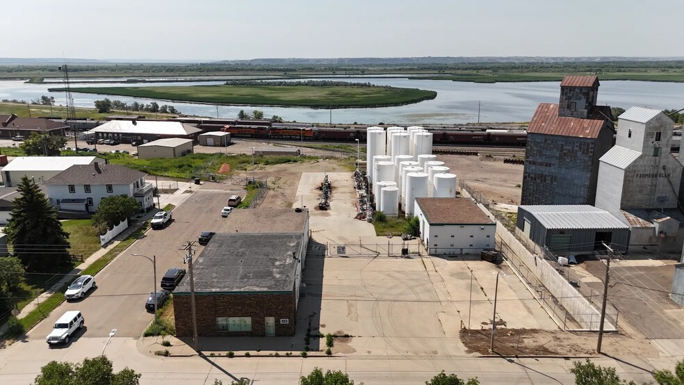 103 1st St W, Williston, ND à vendre - Photo principale – Image 1 sur 23