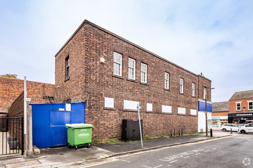 32 High St, Cheadle à louer - Photo de l’immeuble – Image 2 sur 2