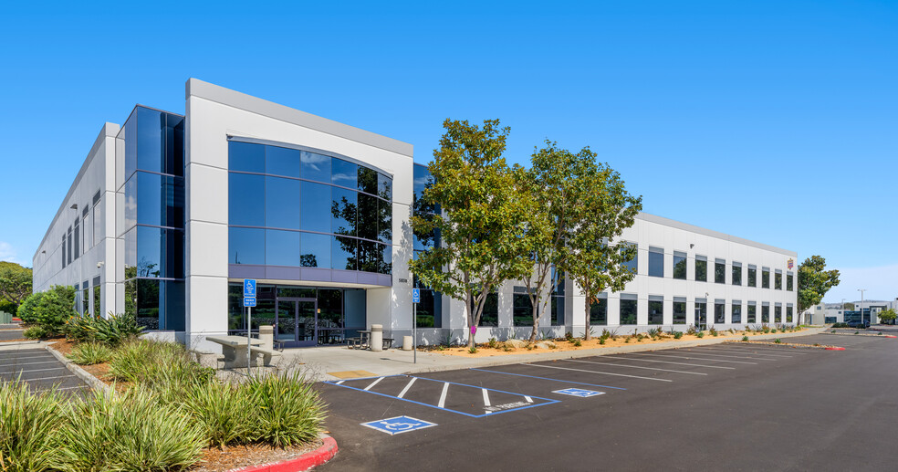 5830 El Camino Real, Carlsbad, CA à louer - Photo de l’immeuble – Image 2 sur 4