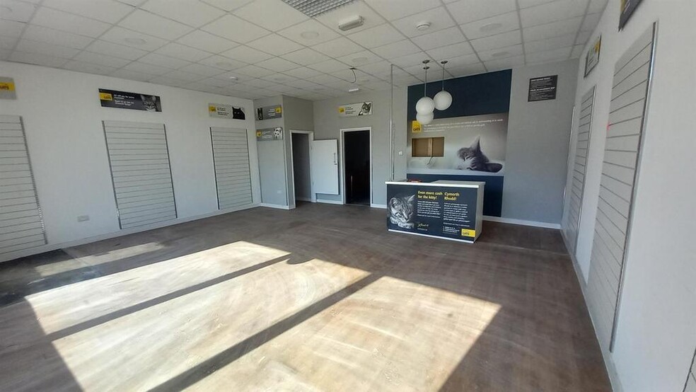 11-13 High St, Porthmadog à vendre - Photo de l’immeuble – Image 3 sur 14