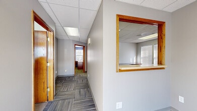 231-235 SW Noel St, Lee's Summit, MO à louer Numérisation 3D Matterport– Image 1 sur 9