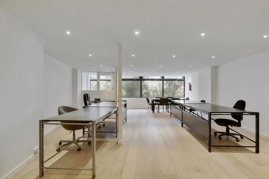 354 Rue Lecourbe, Paris à louer - Photo de l’immeuble – Image 3 sur 12