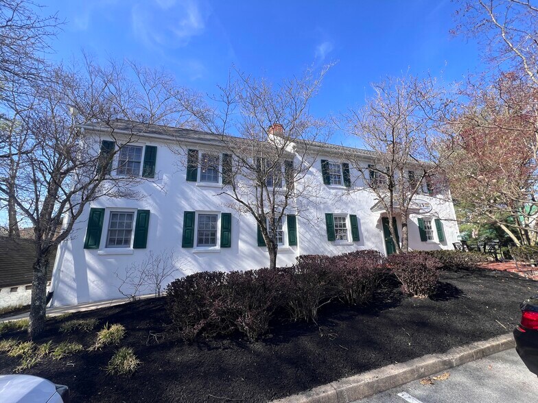 100 John Robert Thomas Dr, Exton, PA à vendre - Photo de l’immeuble – Image 2 sur 21