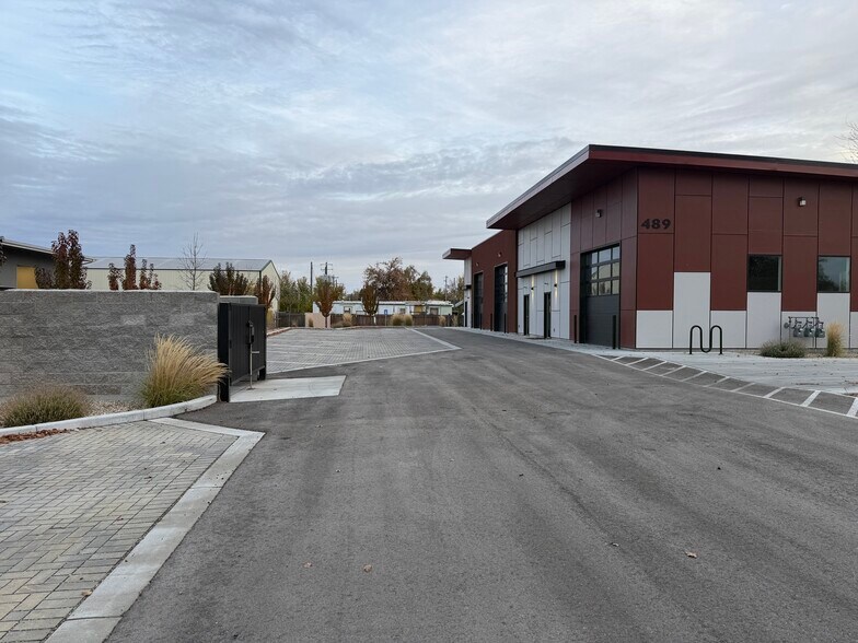 489 E 47th St, Garden City, ID à louer - Photo de l’immeuble – Image 2 sur 6