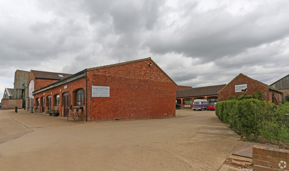 Desborough Rd, Market Harborough à louer - Photo principale – Image 1 sur 11