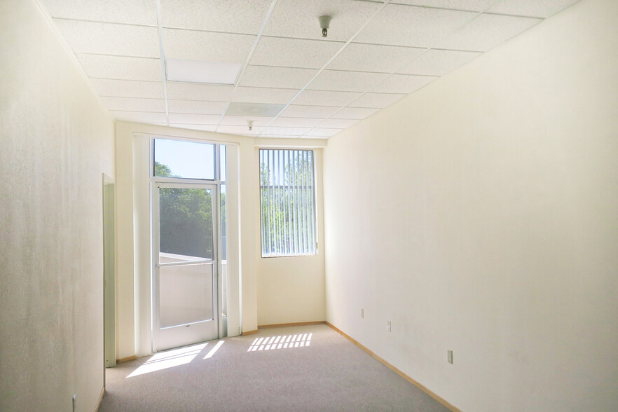 1300 Grant Ave, Novato, CA à louer - Photo de l’immeuble – Image 2 sur 6