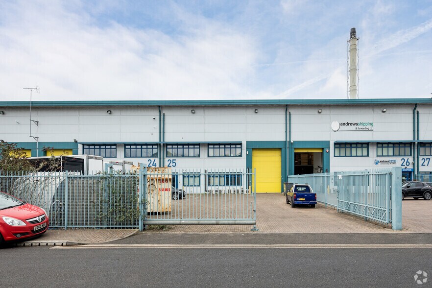 Riverwalk Business Park, Enfield à vendre - Photo de l’immeuble – Image 3 sur 9