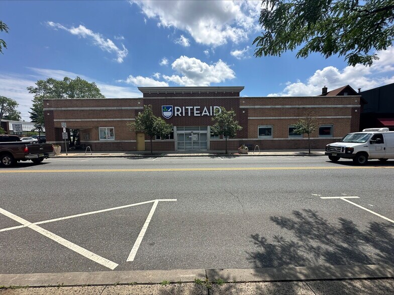 330-332 Raritan Ave, Highland Park, NJ à vendre - Photo de l’immeuble – Image 2 sur 4