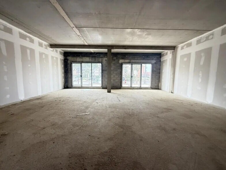 Local commercial dans Saint-Estève à vendre - Photo de l’immeuble – Image 2 sur 2