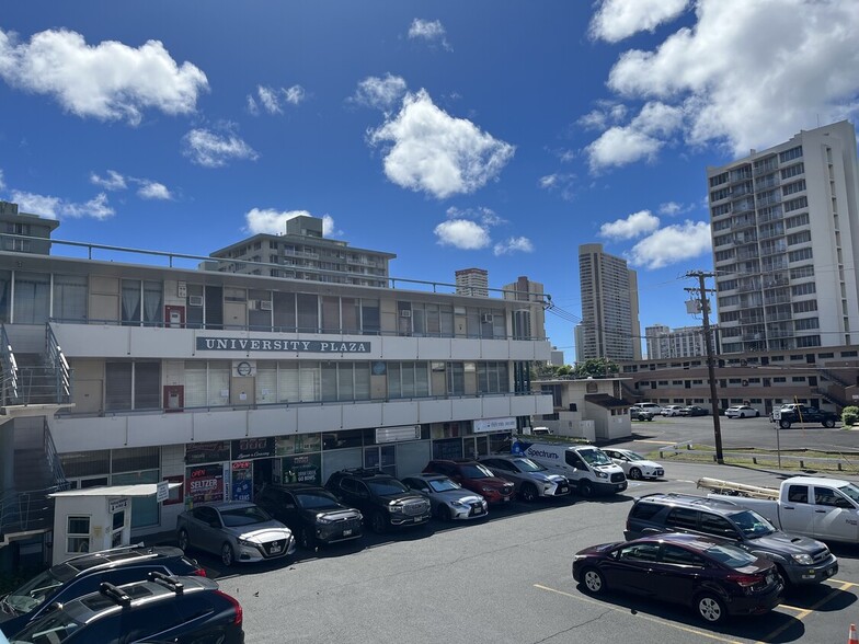 931 University Ave -, Honolulu, HI à louer - Photo de l’immeuble – Image 2 sur 24