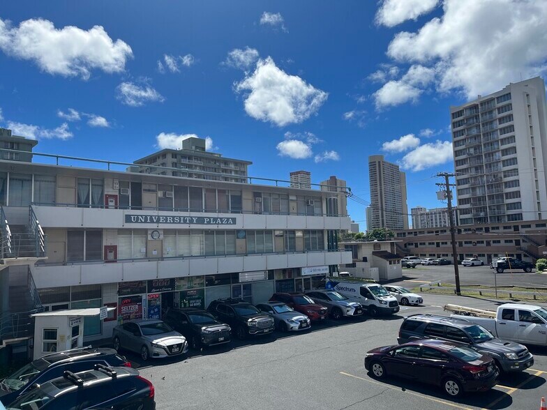 931 University Ave -, Honolulu, HI à louer - Photo de l’immeuble – Image 3 sur 27
