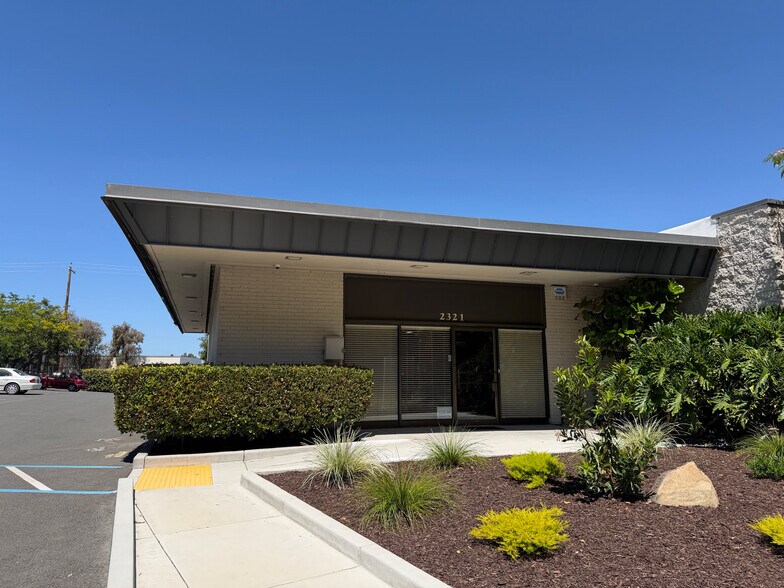 2321 Stanwell Dr, Concord, CA à vendre - Photo de l’immeuble – Image 1 sur 6