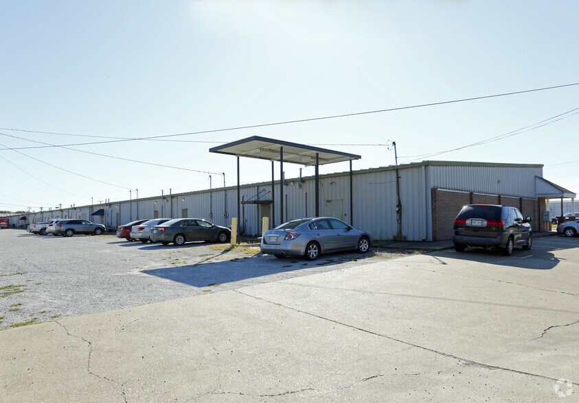424-460 E President Ave, Tupelo, MS à louer - Photo de l’immeuble – Image 2 sur 5