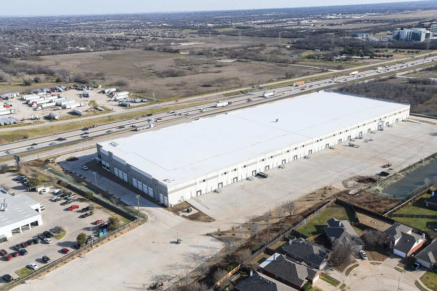 11000 South Freeway, Burleson, TX à louer - Aérien – Image 2 sur 10