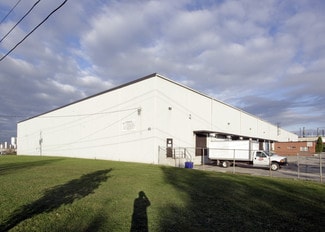 Plus de détails pour 80 Ormont Dr, Toronto, ON - Industriel/Logistique à louer