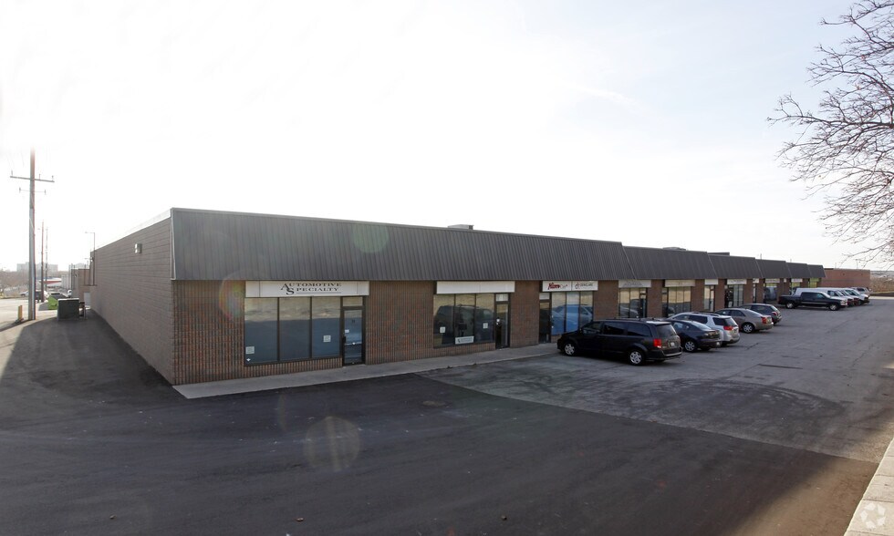 5109 Harvester Rd, Burlington, ON à louer - Photo de l’immeuble – Image 2 sur 4