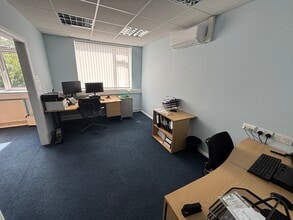 Oakridge Rd, High Wycombe à louer Photo intérieure– Image 2 sur 5