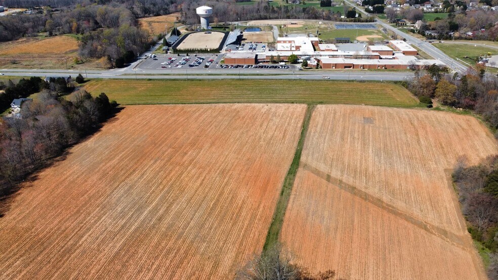 1689 Union Cross Rd, Kernersville, NC à vendre - Aérien – Image 2 sur 7