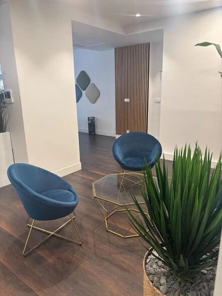 8 Rue Greneta, Paris à louer - Photo de l’immeuble – Image 3 sur 17