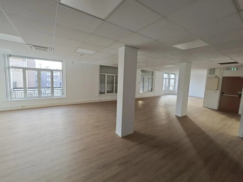 Bureau dans Lille à louer - Photo de l’immeuble – Image 1 sur 2