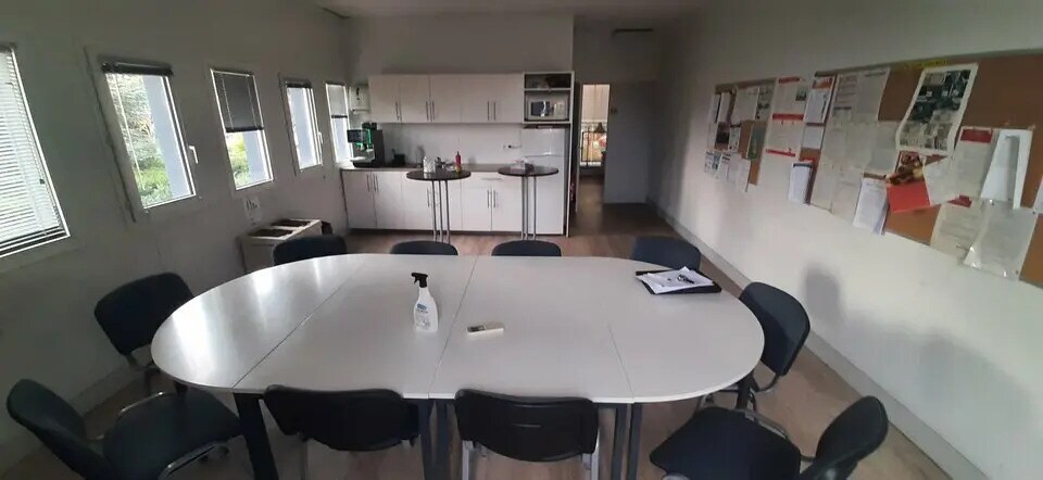 Bureau dans Aix-en-Provence à louer - Photo intérieure – Image 2 sur 8