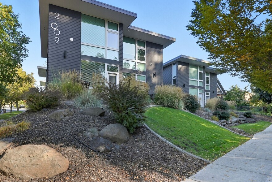 2009 S Grand Blvd, Spokane, WA à vendre - Photo de l’immeuble – Image 2 sur 25