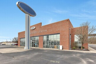 Plus de détails pour 1246 N Main St, Urbana, OH - Local commercial à vendre