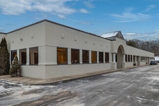 Plus de détails pour 201 Moreland Rd, Hauppauge, NY - Bureau à vendre