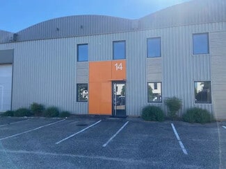 Plus de détails pour Local d'activités à louer