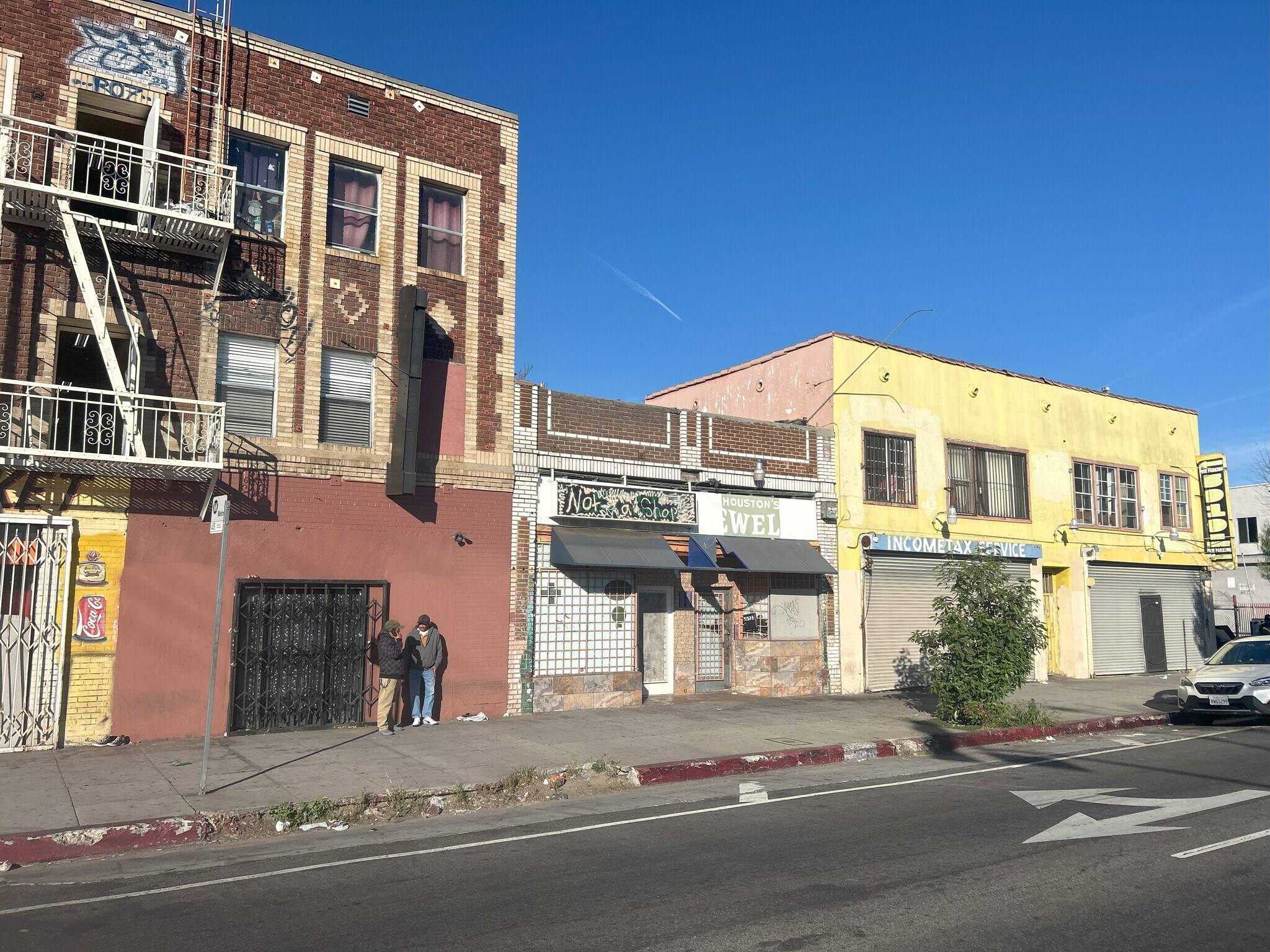 5923 S Broadway, Los Angeles, CA à vendre Photo de l’immeuble– Image 1 sur 4