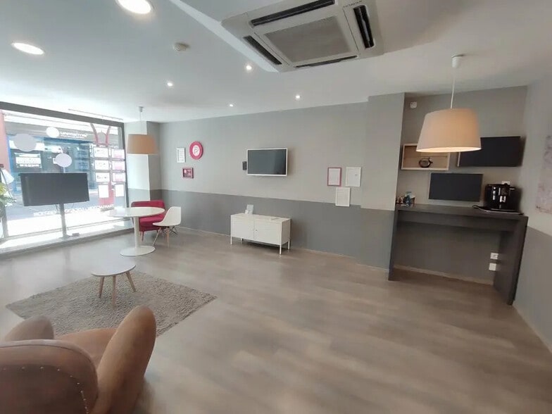 Local commercial dans Bourgoin-Jallieu à louer - Photo intérieure – Image 3 sur 5