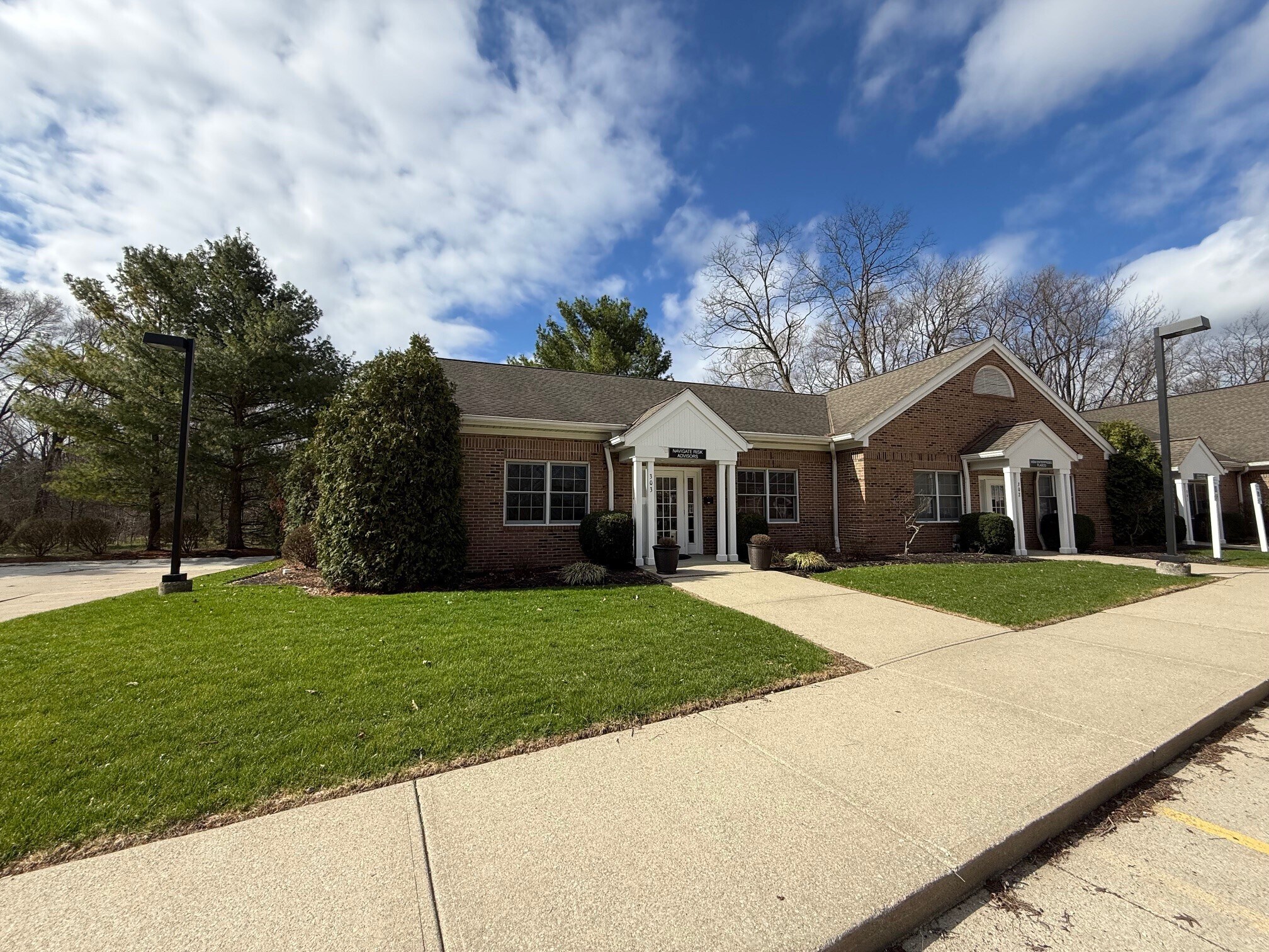 28899 Center Ridge Rd, Westlake, OH à vendre Photo de l’immeuble– Image 1 sur 18