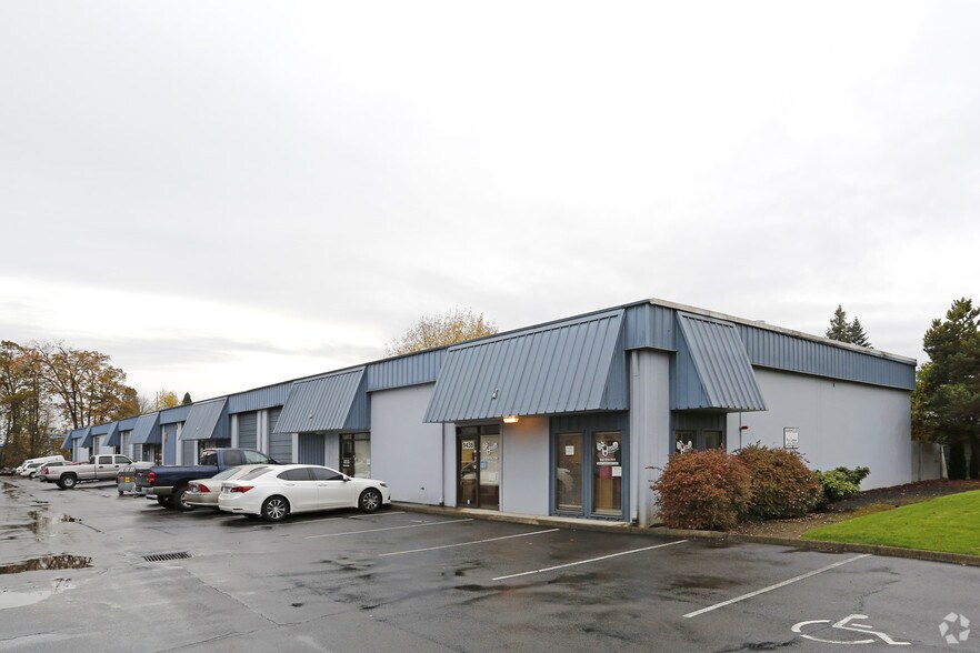 9380 SW Tigard St, Portland, OR à louer - Photo principale – Image 2 sur 8