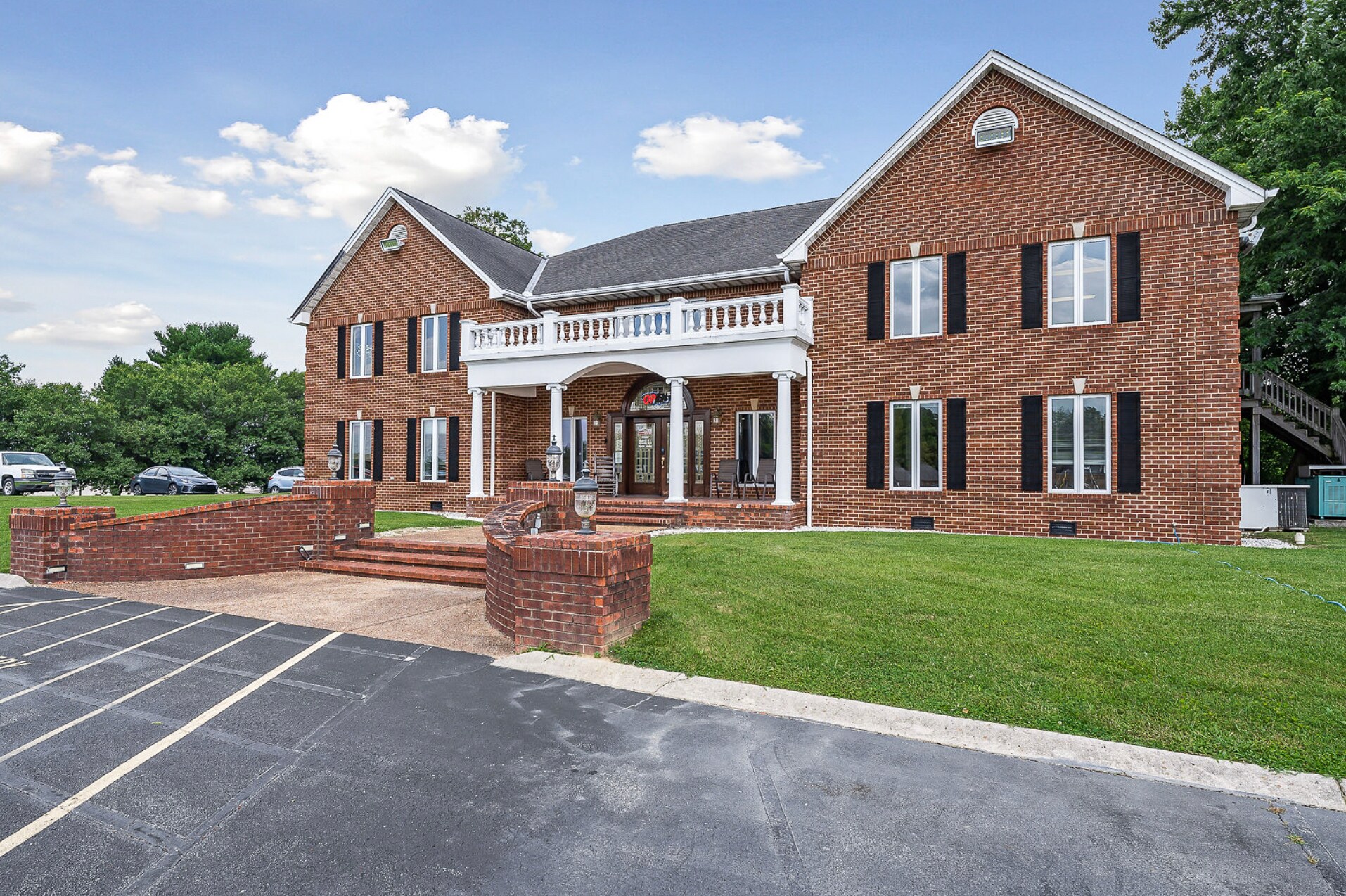 236 Miller Ave, Crossville, TN à vendre Photo principale– Image 1 sur 21