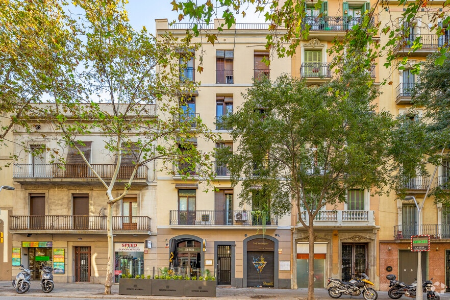 Local commercial dans Barcelone, Barcelona à louer - Photo principale – Image 1 sur 2