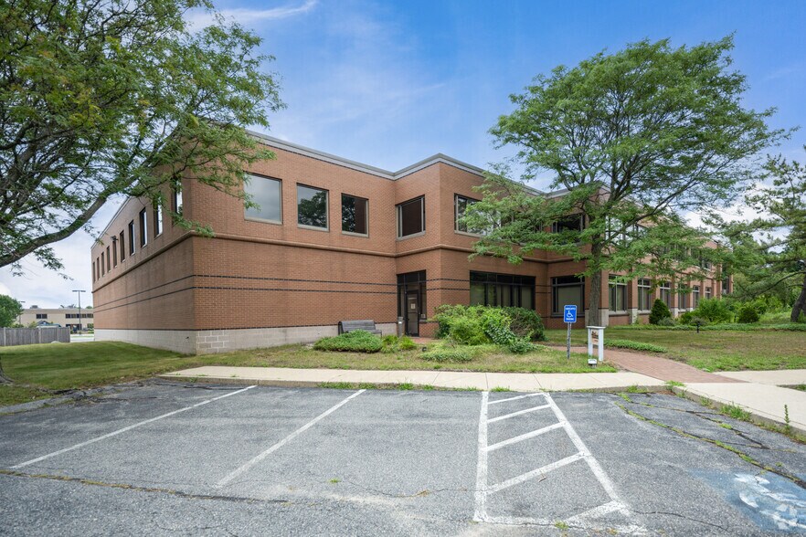 225 Beal St, Hingham, MA à vendre - Photo de l’immeuble – Image 3 sur 6