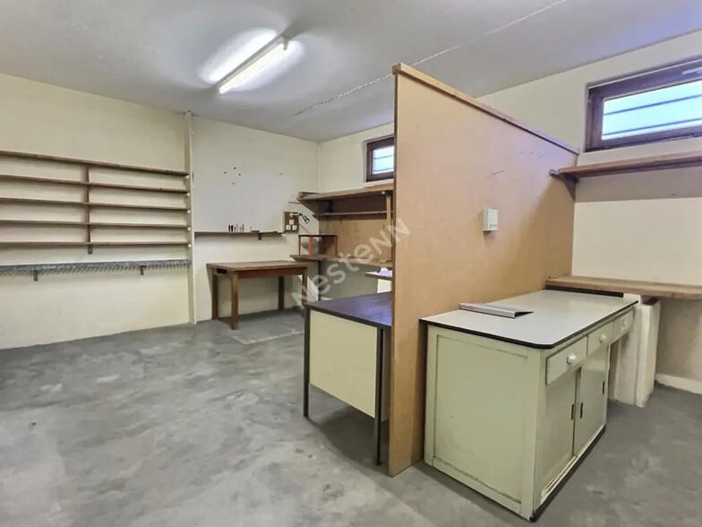 Local d'activités dans Saint-Avold à vendre - Photo de l’immeuble – Image 3 sur 17