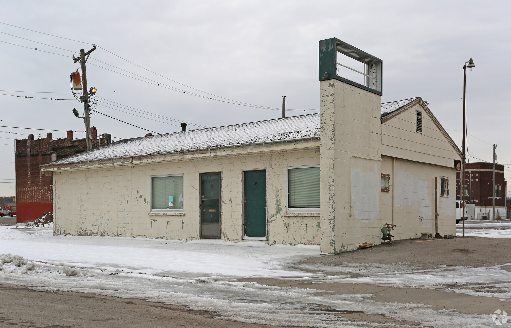 41 Lyon Ave, Kansas City, KS à louer Photo principale– Image 1 sur 9