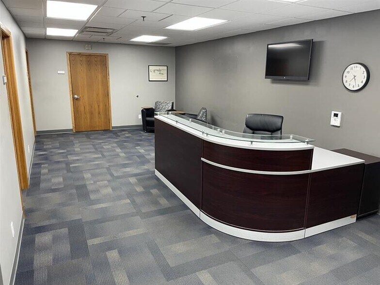 5752 Industrial Park Rd, Winona, MN à louer - Hall d’entrée – Image 2 sur 17