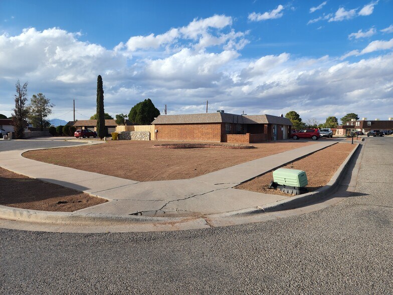 3121 Forney Ln, El Paso, TX à vendre - Photo de l’immeuble – Image 2 sur 25