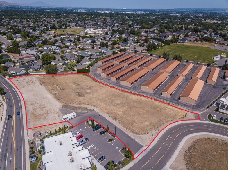 2606 S. Williams Place, Kennewick, WA à vendre - Photo de l’immeuble – Image 1 sur 6